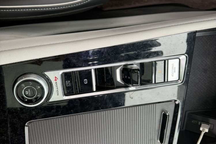 Used Volkswagen Teramont 2023 380TSI Four-Wheel Drive Prestige Luxury Edition Gear Lever