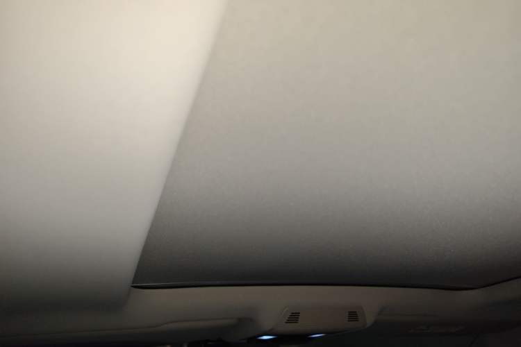Used Volkswagen Teramont 2023 530 V6 Four-Wheel Drive Prestige Luxury Edition Headliner