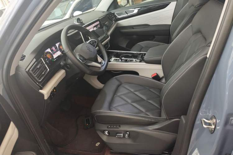 Used Volkswagen Teramont 2023 530 V6 All-Wheel Drive Prestige Flagship Edition Left Front Seat
