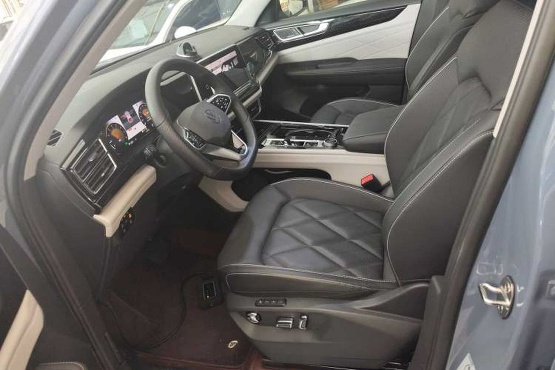 Used Volkswagen Teramont 2023 530 V6 All-Wheel Drive Prestige Flagship Edition Left Front Seat