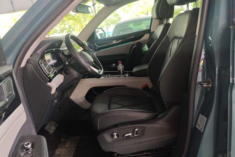 Used Volkswagen Teramont 2023 380TSI Four-Wheel Drive Prestige Flagship Edition Left Front Seat