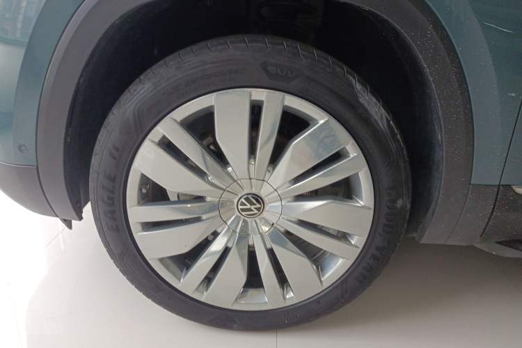 Used Volkswagen Teramont 2023 380TSI Four-Wheel Drive Prestige Flagship Edition Left Front Wheel Hub