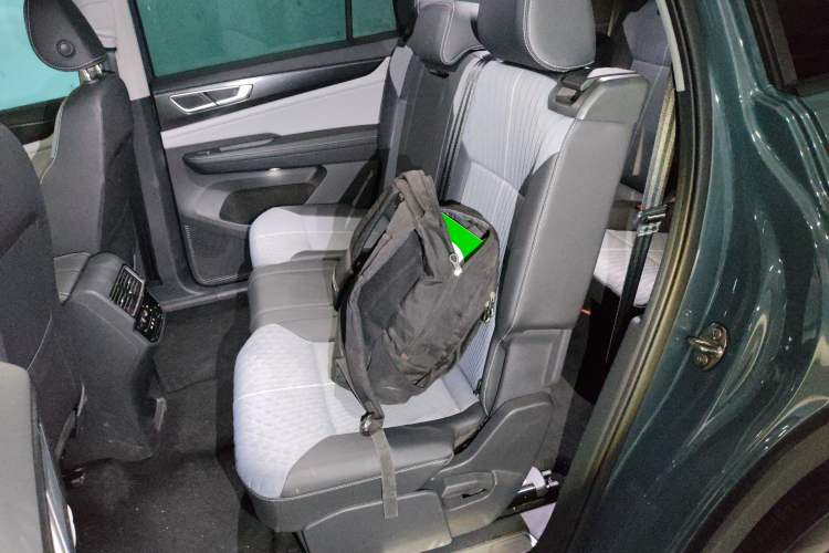 Used Volkswagen Teramont 2023 380TSI Four-Wheel Drive Luxury Edition Left Rear Seat