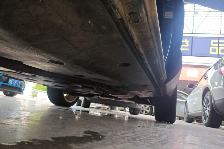 Used Volkswagen Teramont 2023 380TSI Four-Wheel Drive Prestige Flagship Edition Left Side Sill