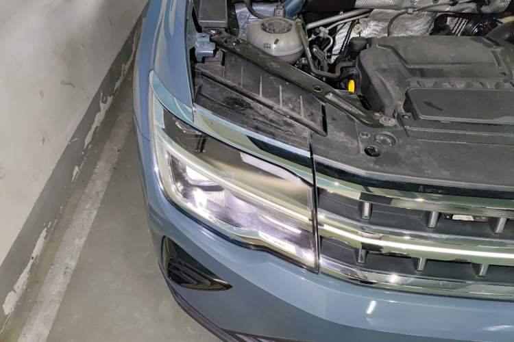 Used Volkswagen Teramont 2023 380TSI Four-Wheel Drive Luxury Edition Right Front Headlight