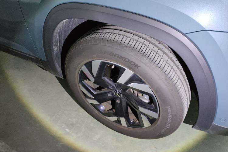 Used Volkswagen Teramont 2023 380TSI Four-Wheel Drive Luxury Edition Right Front Wheel Hub