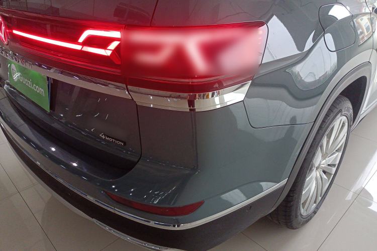 Used Volkswagen Teramont 2023 380TSI Four-Wheel Drive Prestige Flagship Edition Right Rear Taillight