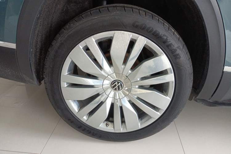 Used Volkswagen Teramont 2023 380TSI Four-Wheel Drive Prestige Flagship Edition Right Rear Wheel Hub