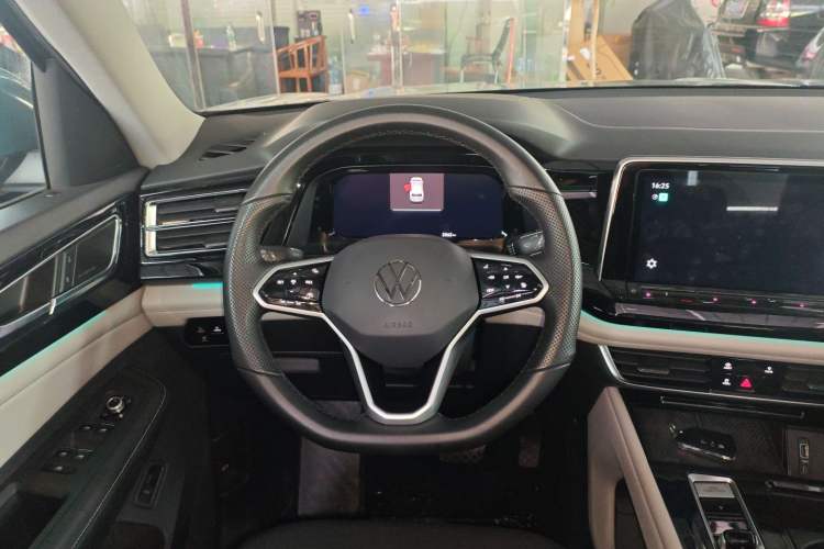 Used Volkswagen Teramont 2023 380TSI Four-Wheel Drive Prestige Flagship Edition Steering Wheel