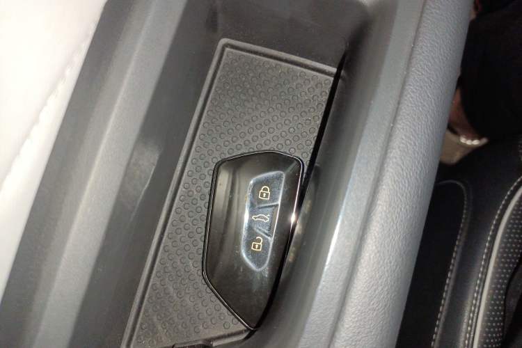 Used Volkswagen Teramont 2023 380TSI Four-Wheel Drive Prestige Flagship Edition Vehicle Key