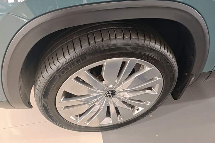 Used Volkswagen Teramont 2023 530 V6 All-Wheel Drive Prestige Flagship Edition Left Front Wheel Hub