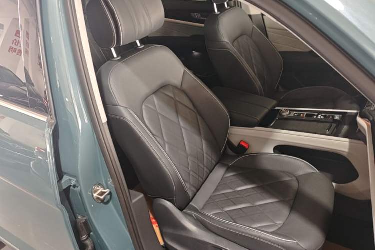 Used Volkswagen Teramont 2023 530 V6 All-Wheel Drive Prestige Flagship Edition Right Front Seat