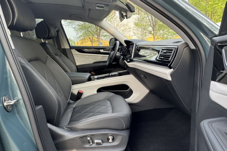 Used Volkswagen Teramont 2023 380TSI Four-Wheel Drive Prestige Flagship Edition Right Front Seat
