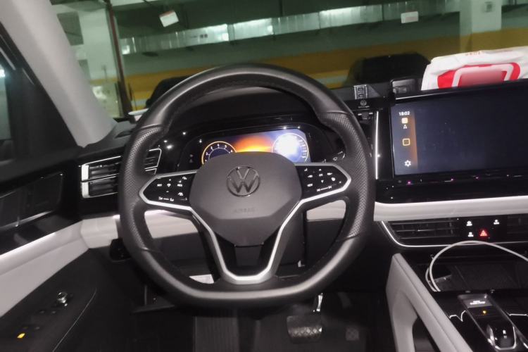 Used Volkswagen Teramont 2023 380TSI Four-Wheel Drive Prestige Flagship Edition Steering Wheel