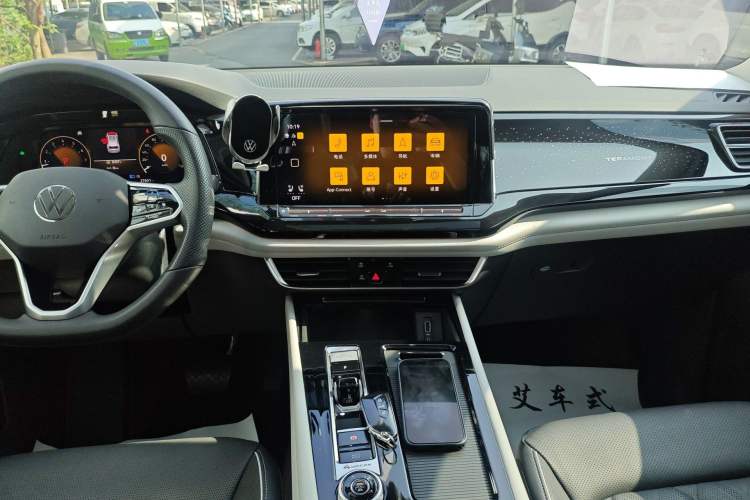 Used Volkswagen Teramont 2024 380TSI Four-Wheel Drive Prestige Luxury Edition Audio And AC Panel