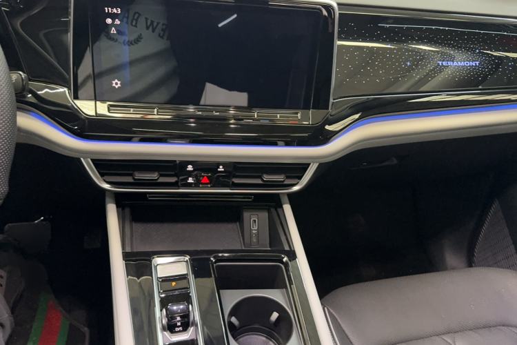 Used Volkswagen Teramont 2024 380TSI Four-Wheel Drive Prestige Luxury Edition Audio And AC Panel