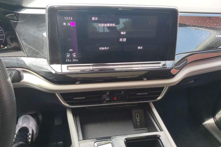 Used Volkswagen Teramont 2024 380TSI All-Wheel Drive Longyao Edition Audio And AC Panel