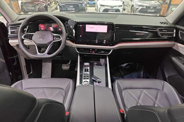 Used Volkswagen Teramont 2024 380TSI Four-Wheel Drive Prestige Flagship Edition Center Console