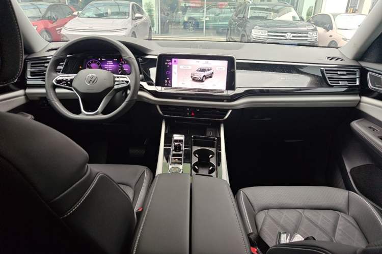 Used Volkswagen Teramont 2024 380TSI Four-Wheel Drive Longxiang Edition Center Console