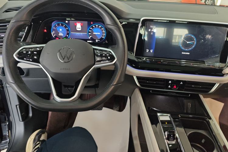 Used Volkswagen Teramont 2024 380TSI Four-Wheel Drive Prestige Luxury Edition Center Console