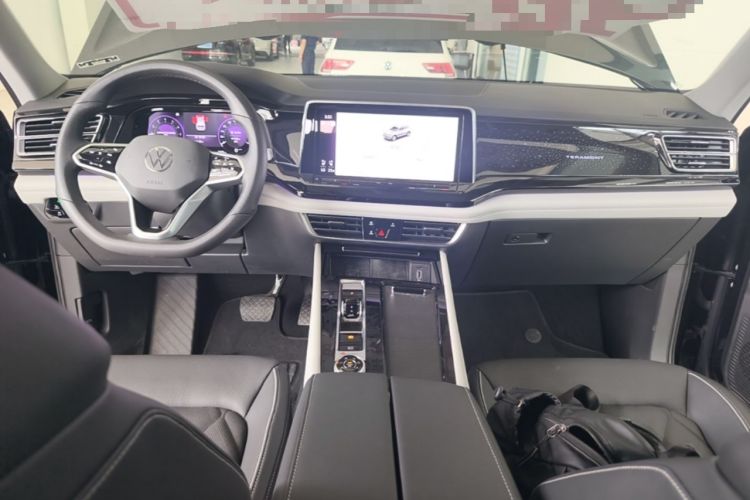 Used Volkswagen Teramont 2024 380TSI Four-Wheel Drive Longxiang Edition Center Console