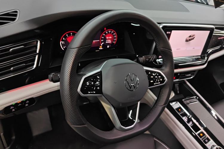 Used Volkswagen Teramont 2024 380TSI Four-Wheel Drive Prestige Luxury Edition Center Console