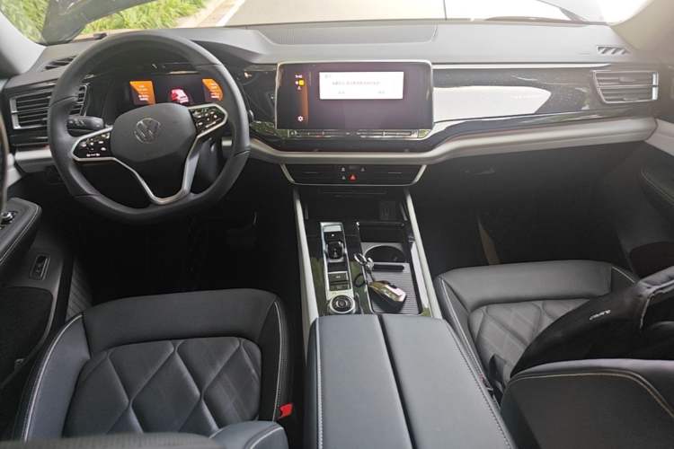 Used Volkswagen Teramont 2024 380TSI Four-Wheel Drive Prestige Luxury Edition Center Console