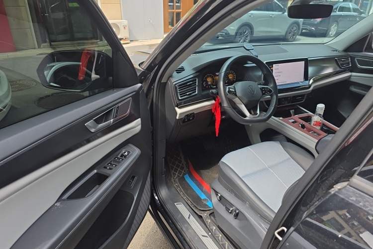 Used Volkswagen Teramont 2024 380TSI Four-Wheel Drive Luxury Edition Driver Seat