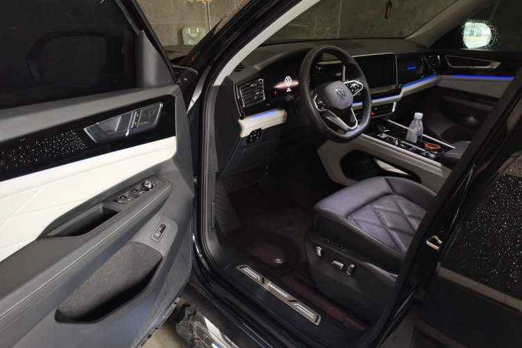 Used Volkswagen Teramont 2024 380TSI Four-Wheel Drive Longxiang Edition Driver Seat