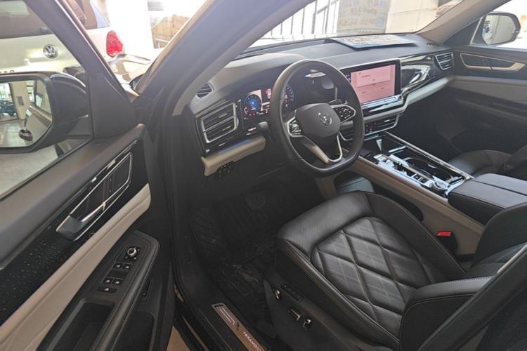 Used Volkswagen Teramont 2024 380TSI Four-Wheel Drive Longxiang Edition Driver Seat