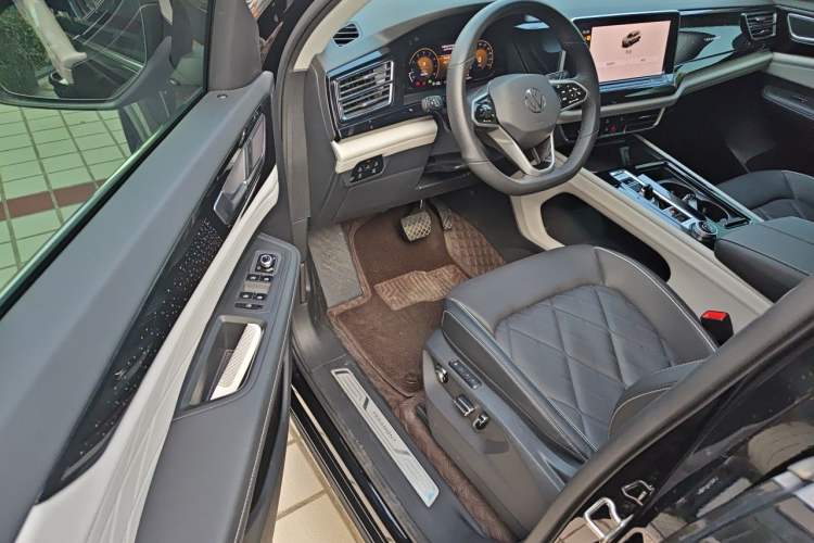 Used Volkswagen Teramont 2024 380TSI Four-Wheel Drive Prestige Luxury Edition Driver Seat
