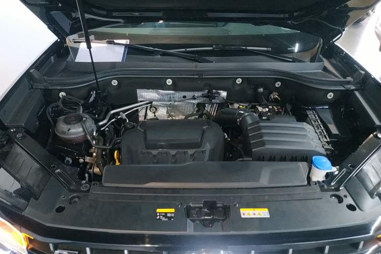 Used Volkswagen Teramont 2024 380TSI Four-Wheel Drive Dragon Edition Engine Bay