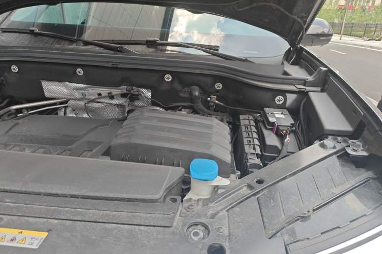 Used Volkswagen Teramont 2024 380TSI All-Wheel Drive Longyao Edition Engine Bay Left