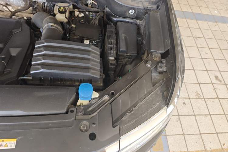 Used Volkswagen Teramont 2024 380TSI Four-Wheel Drive Prestige Luxury Edition Engine Bay Left