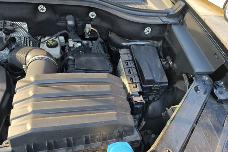 Used Volkswagen Teramont 2024 380TSI Four-Wheel Drive Prestige Luxury Edition Engine Bay Left