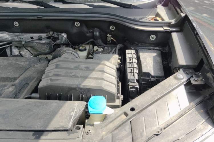 Used Volkswagen Teramont 2024 380TSI Four-Wheel Drive Prestige Luxury Edition Engine Bay Left
