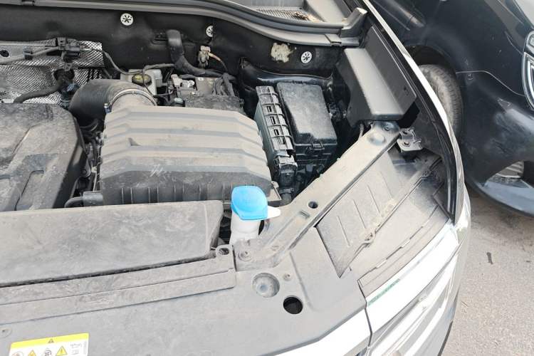 Used Volkswagen Teramont 2024 380TSI All-Wheel Drive Longyao Edition Engine Bay Left