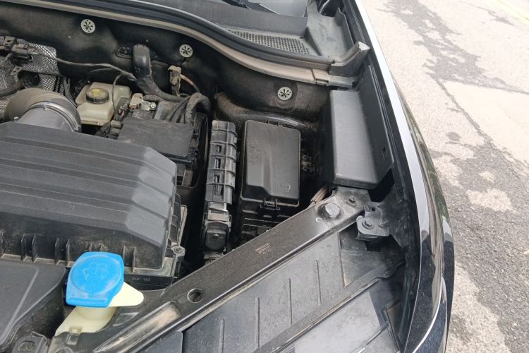 Used Volkswagen Teramont 2024 380TSI All-Wheel Drive Longyao Edition Engine Bay Left