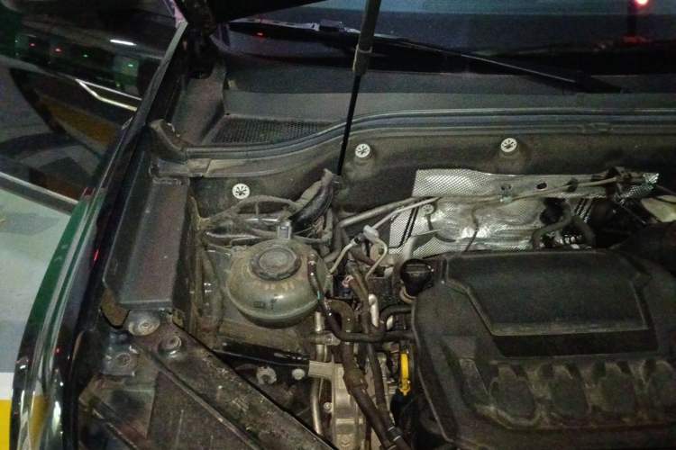 Used Volkswagen Teramont 2024 380TSI All-Wheel Drive Longyao Edition Engine Bay Right
