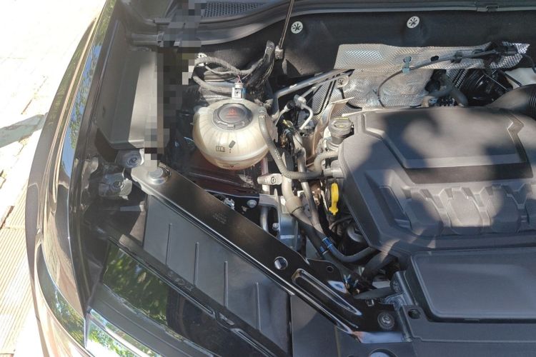 Used Volkswagen Teramont 2024 380TSI All-Wheel Drive Longyao Edition Engine Bay Right