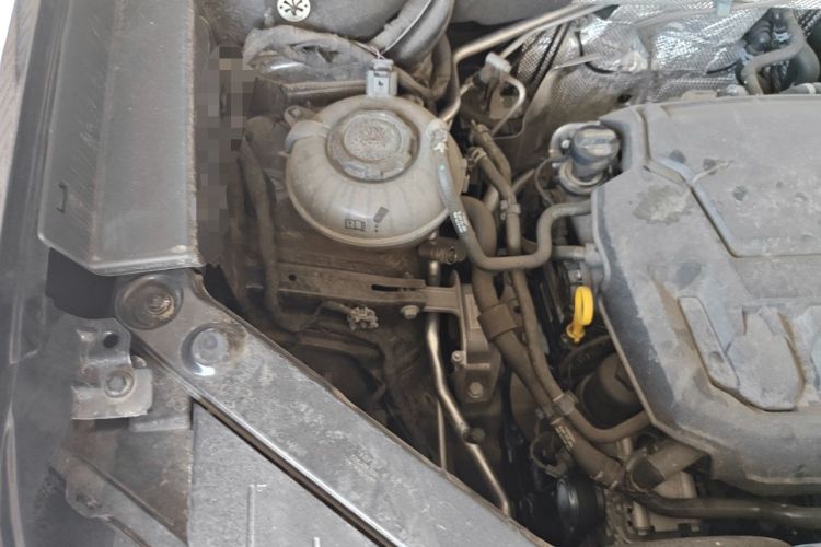Used Volkswagen Teramont 2024 380TSI All-Wheel Drive Longyao Edition Engine Bay Right