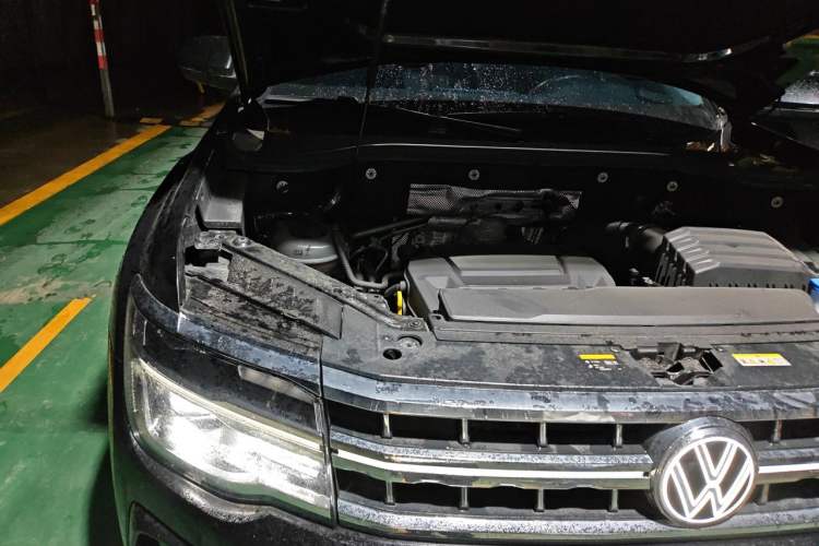 Used Volkswagen Teramont 2024 380TSI All-Wheel Drive Longyao Edition Engine Bay Right