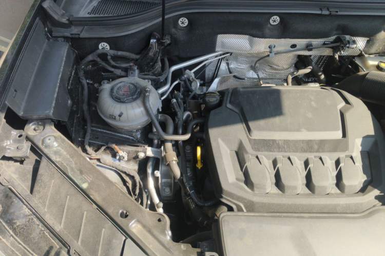 Used Volkswagen Teramont 2024 380TSI All-Wheel Drive Longyao Edition Engine Bay Right
