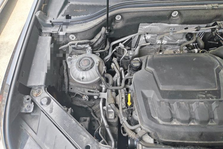 Used Volkswagen Teramont 2024 380TSI All-Wheel Drive Longyao Edition Engine Bay Right