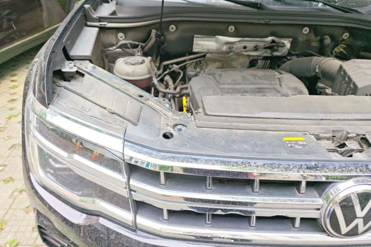 Used Volkswagen Teramont 2024 380TSI All-Wheel Drive Longyao Edition Engine Bay Right