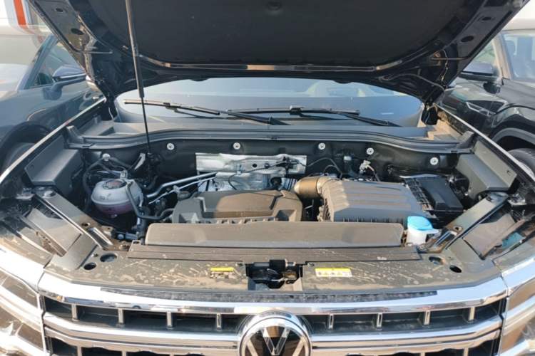 Used Volkswagen Teramont 2024 380TSI Four-Wheel Drive Longxiang Edition Engine Bay