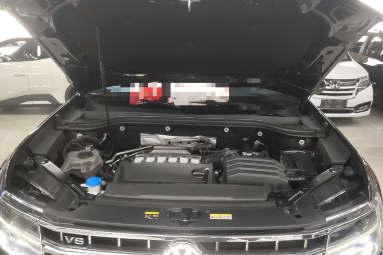 Used Volkswagen Teramont 2024 530 V6 All-Wheel-Drive Dragon Edition Engine Bay