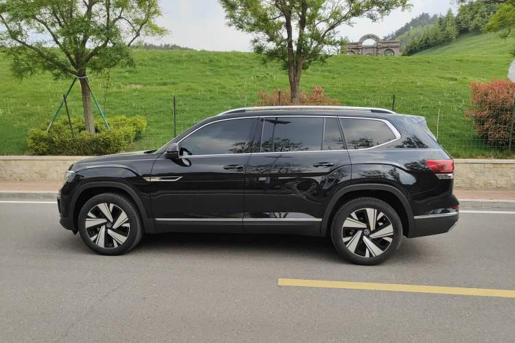 Used Volkswagen Teramont 2024 530 V6 All-Wheel Drive Prestige Luxury Edition Exterior 1