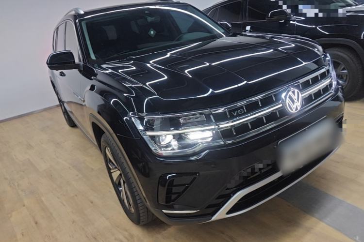 Used Volkswagen Teramont 2024 530 V6 All-Wheel Drive Prestige Luxury Edition Front Right 45 Deg