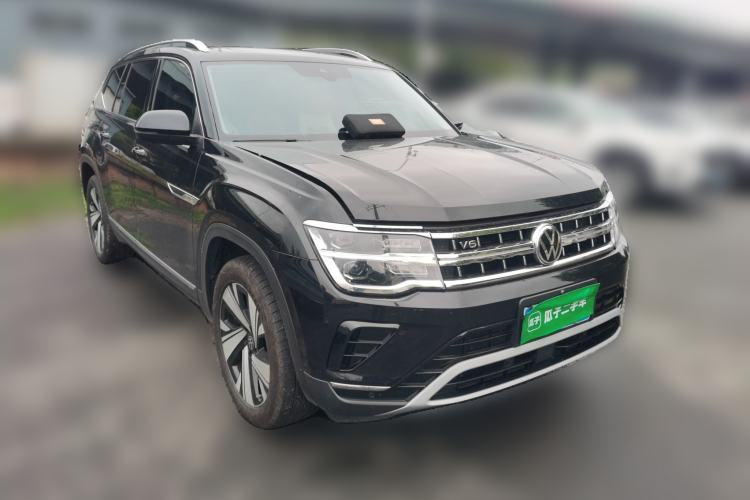 Used Volkswagen Teramont 2024 530 V6 All-Wheel-Drive Dragon Edition Front Right 45 Deg